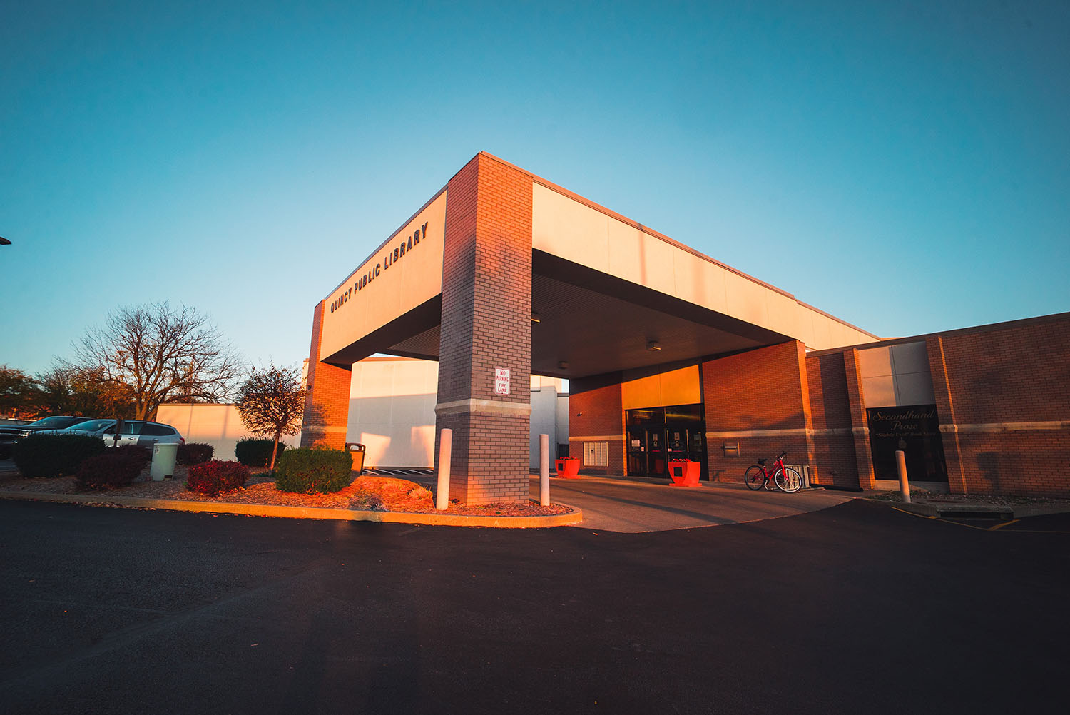 Quincy Public Library building exterior in Quincy, Illinois