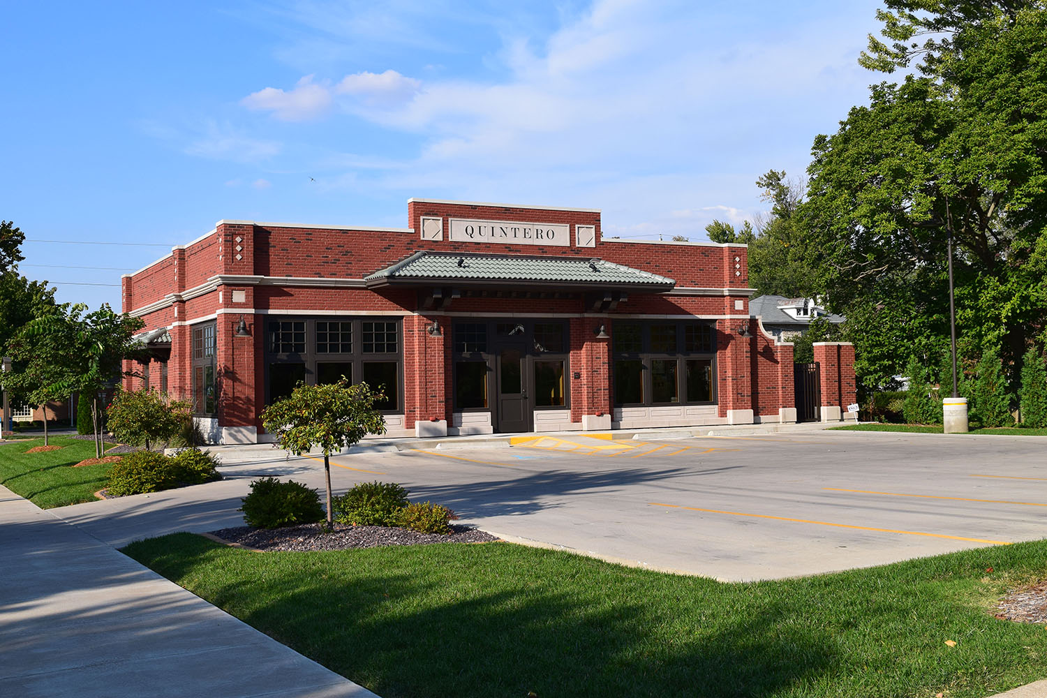 Quintero Dental Office building exterior